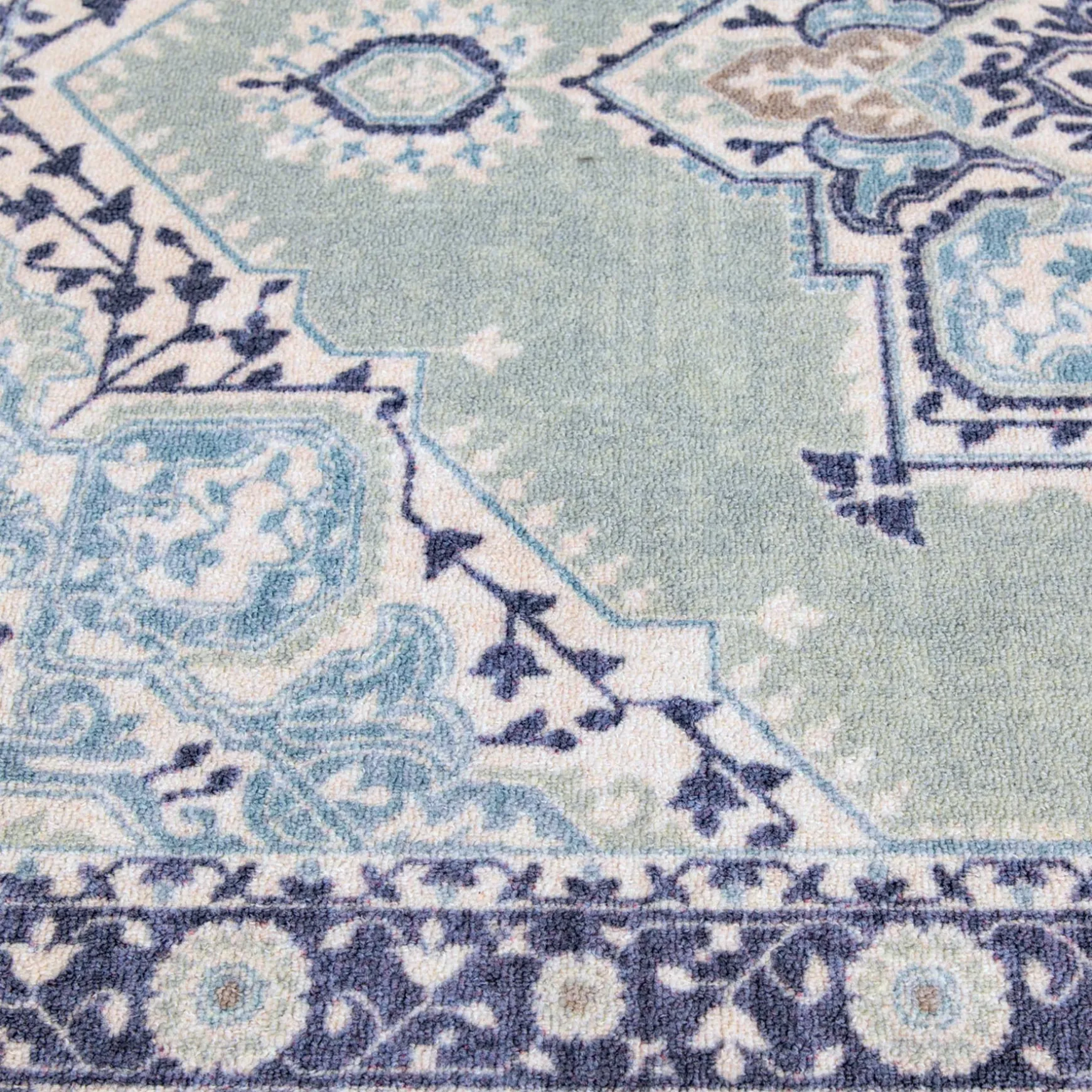Closeout Sale (D562) Venus Blue Multi-Colored Medallion Area Rug, 4 6